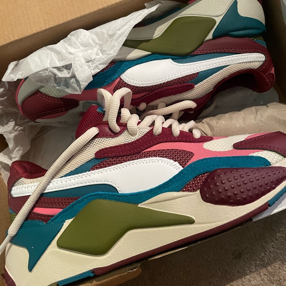 PUMA SNEAKERS